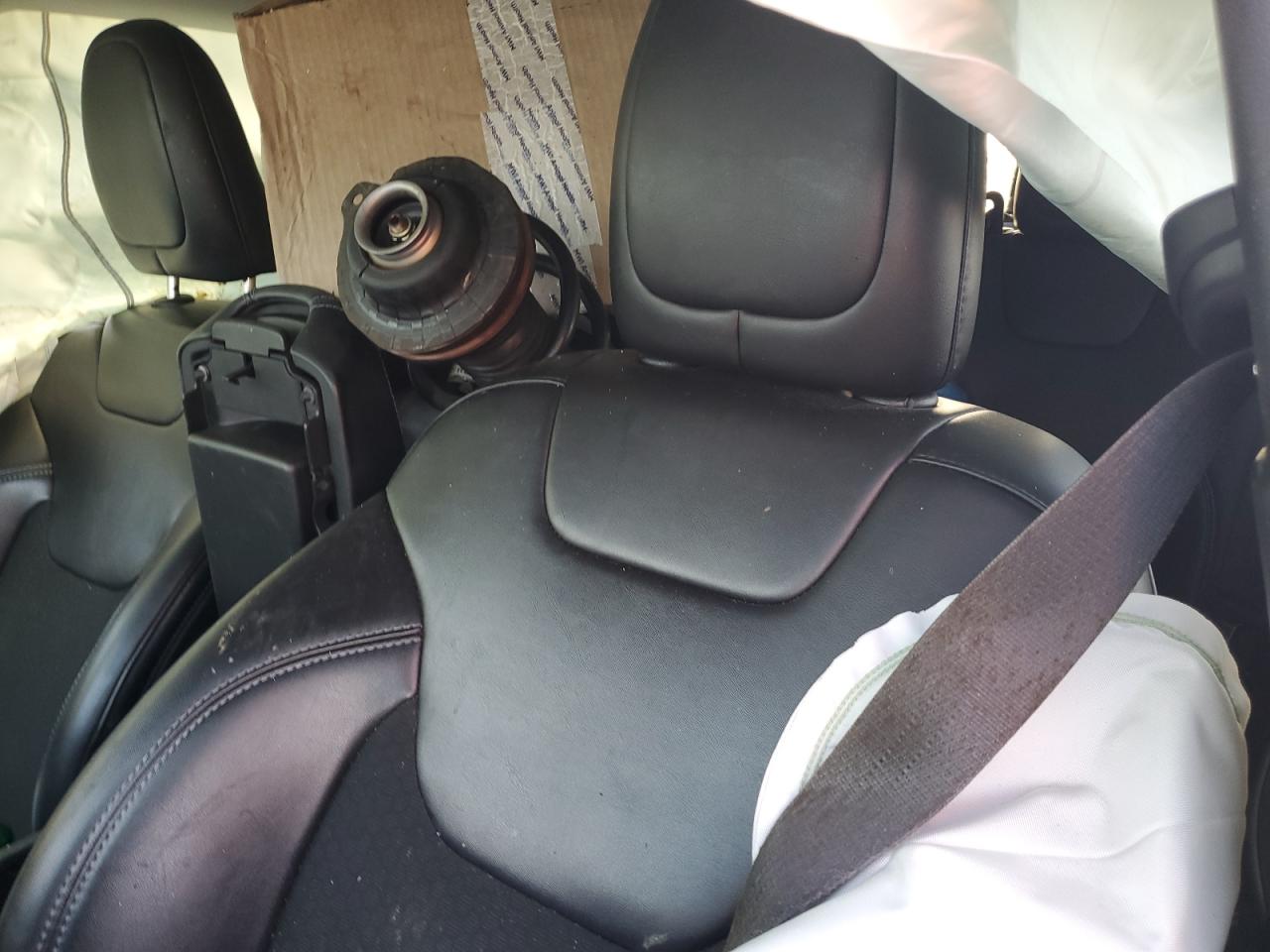 2019 Jeep Cherokee Latitude Plus VIN: 1C4PJLLB9KD185414 Lot: 91797395