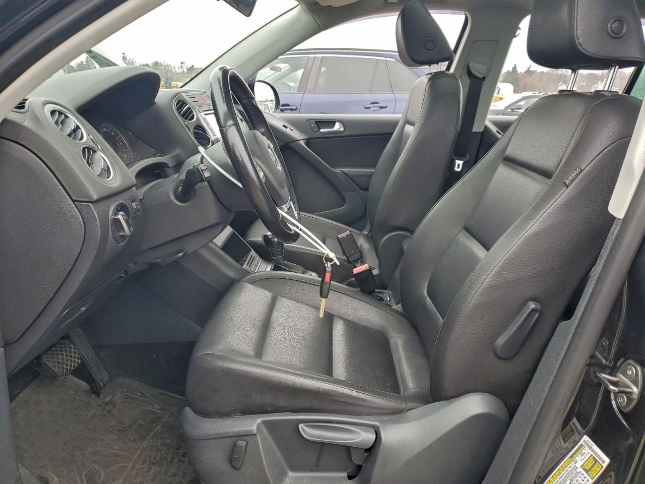 2011 Volkswagen Tiguan S VIN: WVGBV7AX0BW541981 Lot: 93272715