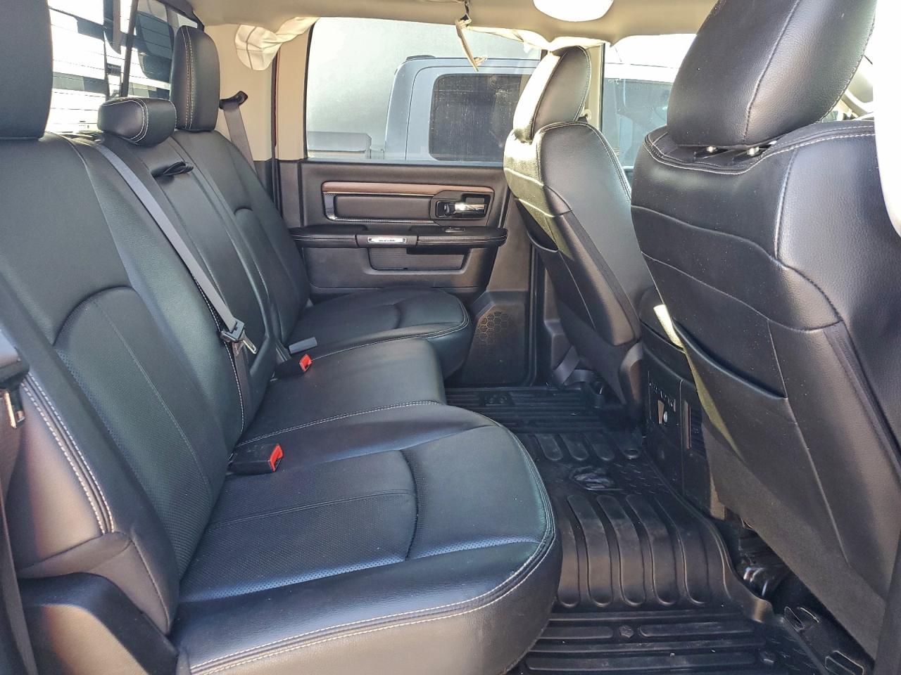 2018 Ram 2500 Laramie VIN: 3C6UR5FL5JG406155 Lot: 94800835