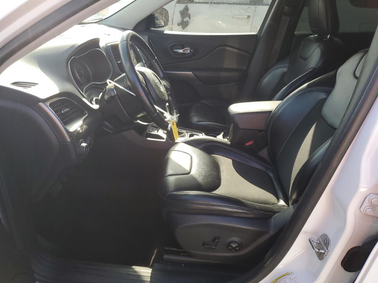 2019 Jeep Cherokee Latitude Plus VIN: 1C4PJLLB6KD187122 Lot: 91169735