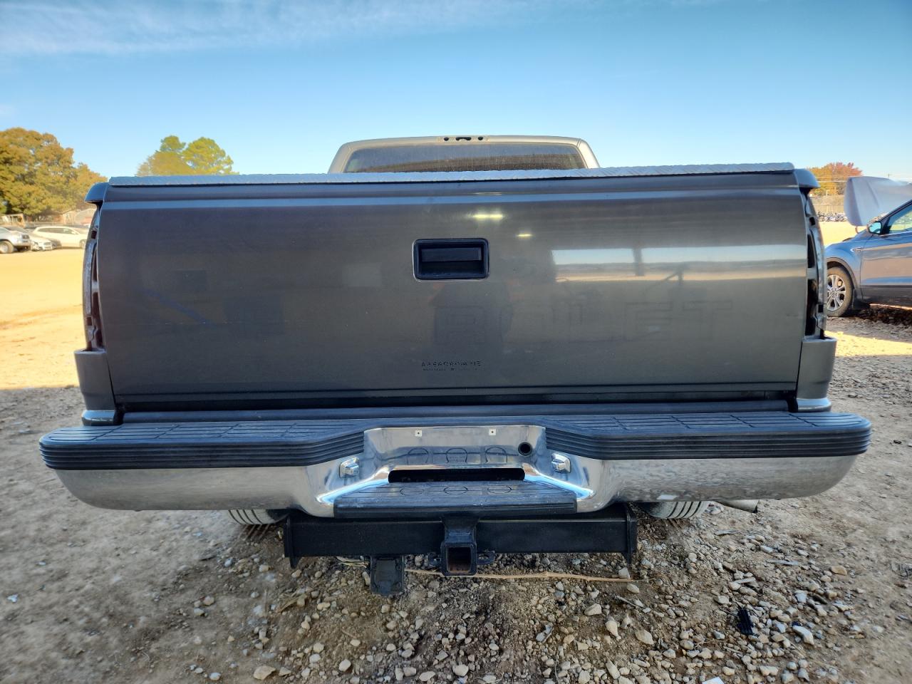 1999 Chevrolet Gmt-400 C1500 VIN: 1GCEC19R2XR107156 Lot: 92433815