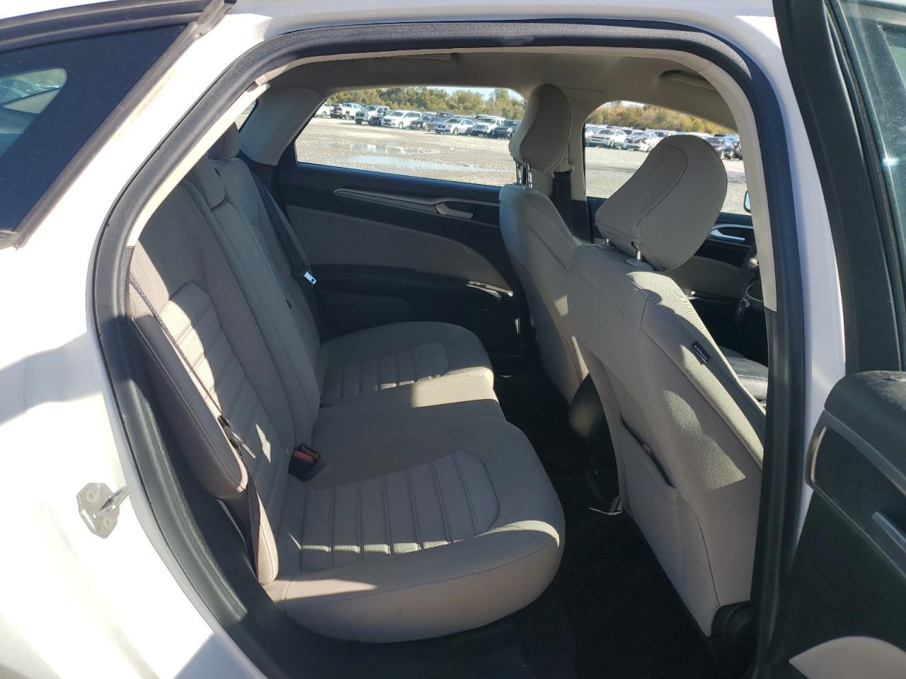 2020 Ford Fusion S VIN: 3FA6P0G71LR122420 Lot: 91125145