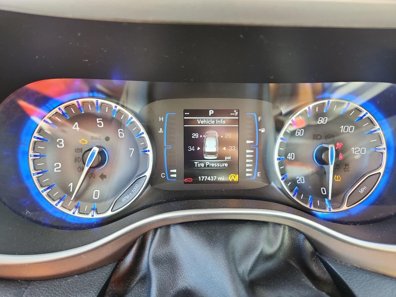 2019 Chrysler Pacifica Touring L VIN: 2C4RC1BG2KR680698 Lot: 90416765