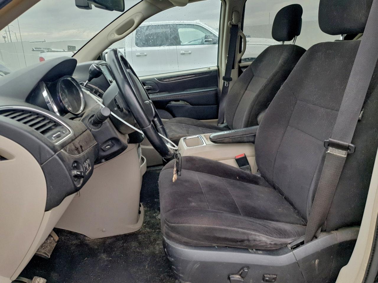 2011 Chrysler Town & Country Touring VIN: 2A4RR5DG2BR703121 Lot: 93837235