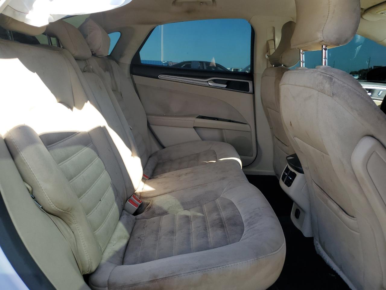 2015 Ford Fusion Se VIN: 3FA6P0H72FR288710 Lot: 93504235