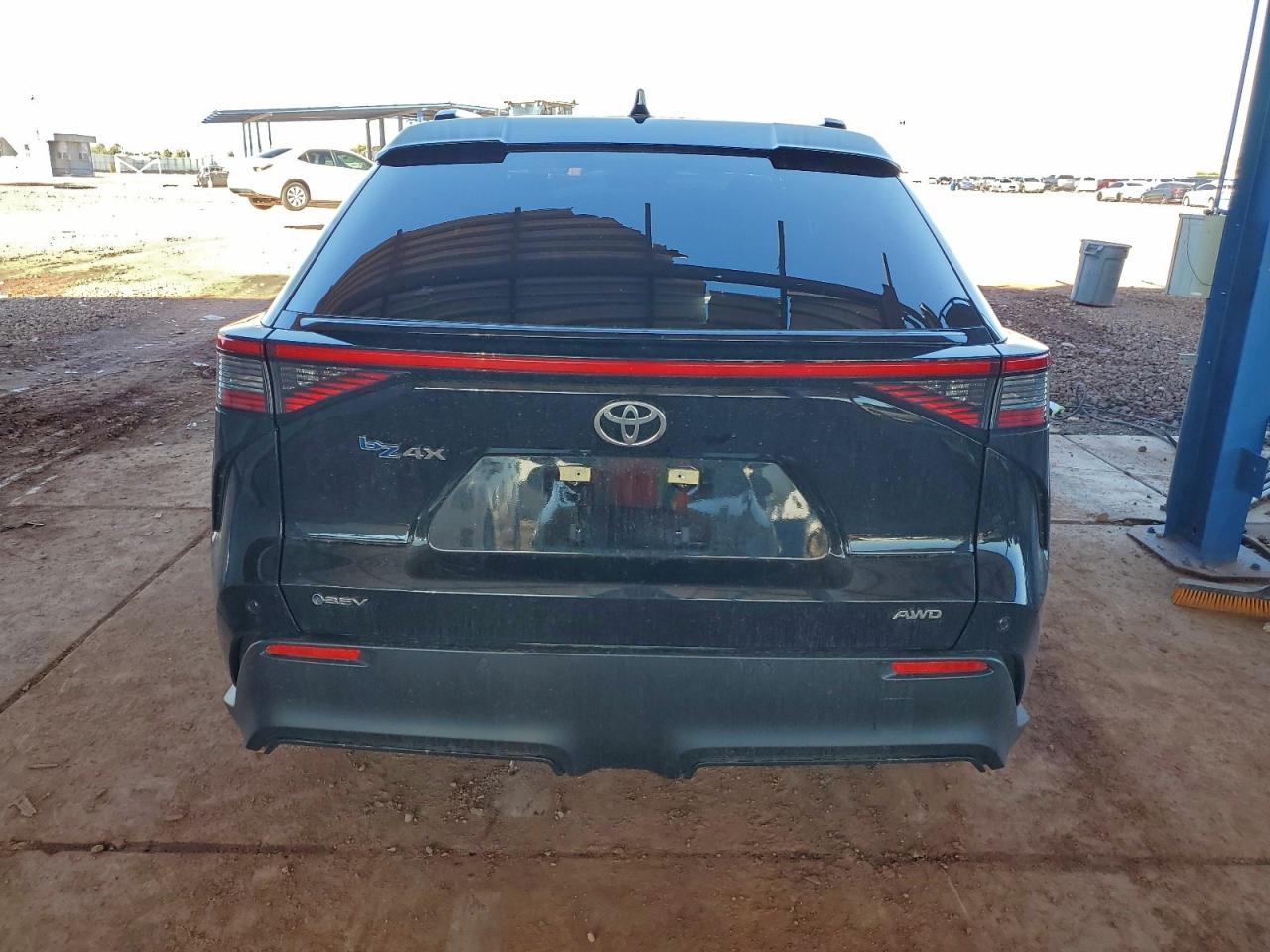 2024 Toyota Bz4X Xle VIN: JTMABACA9RA083301 Lot: 94170235