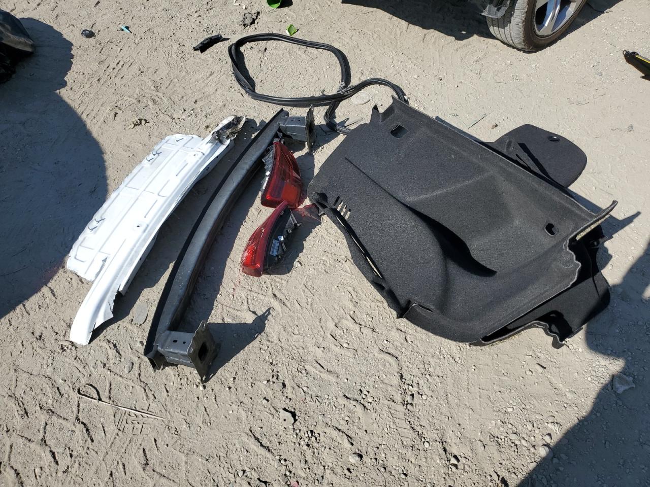 2017 Audi A3 Premium VIN: WAUAUGFF6H1026845 Lot: 91725845