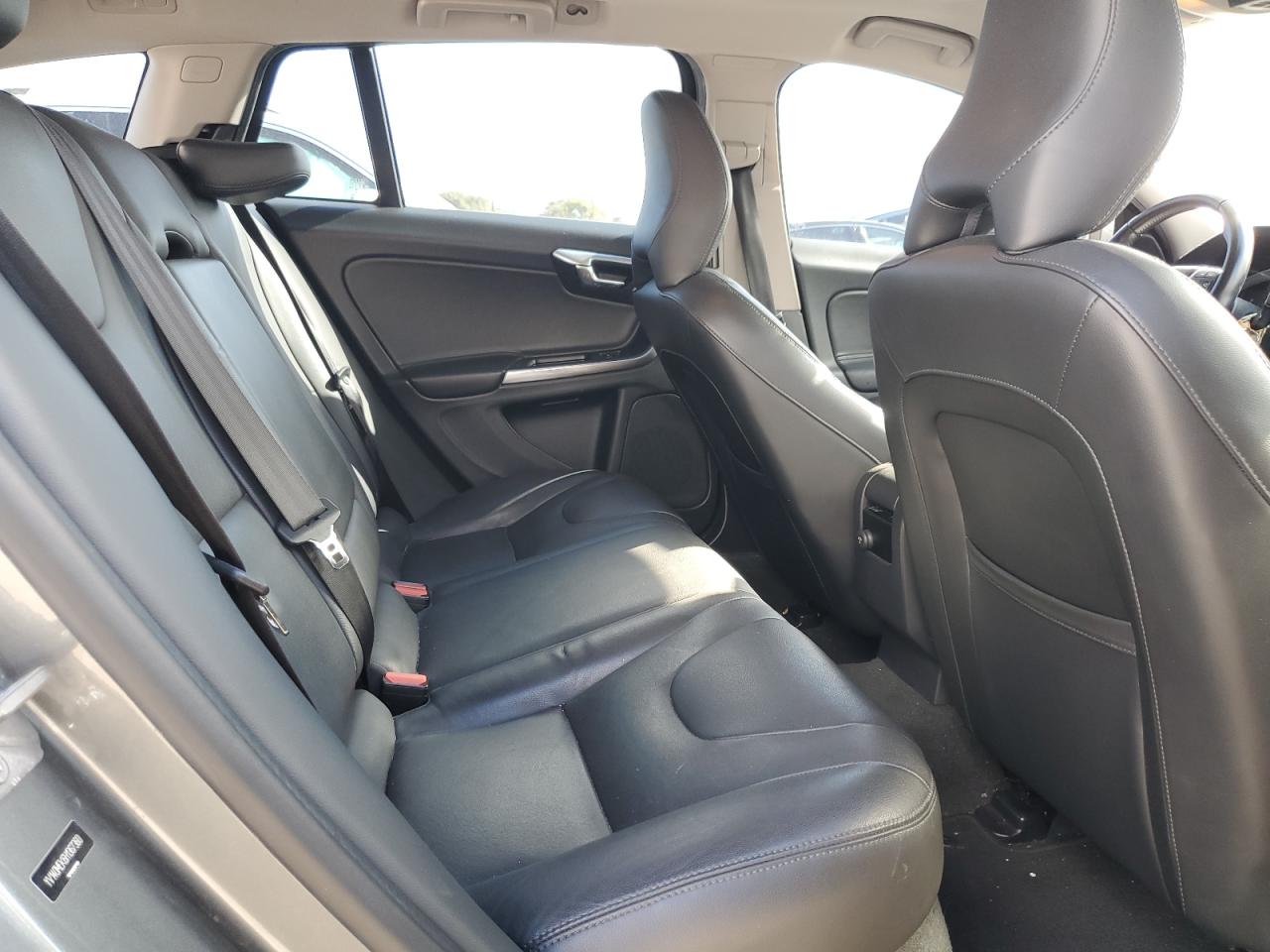 2017 Volvo V60 T5 Premier VIN: YV140MEK6H1367360 Lot: 93121345