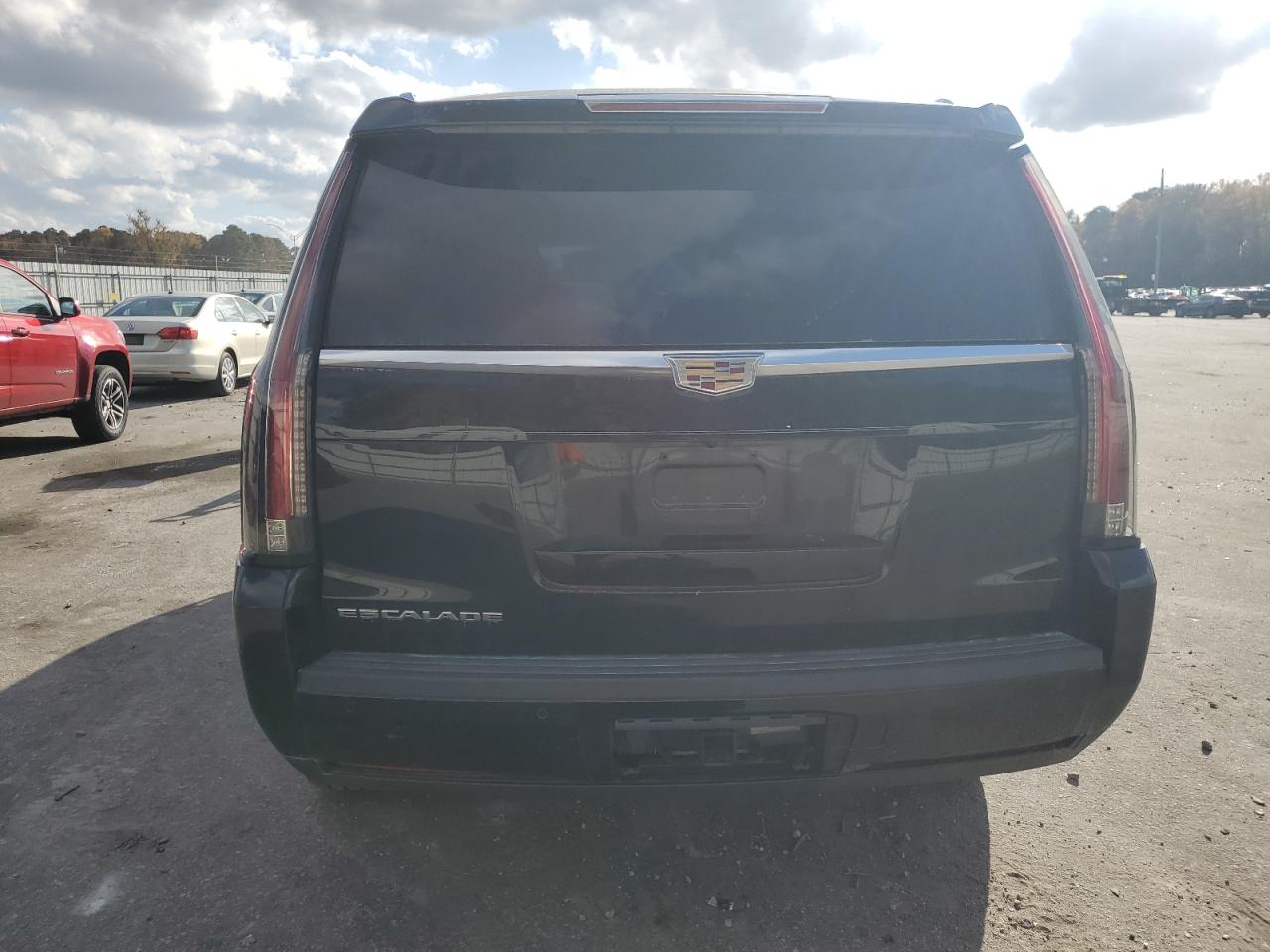 2015 Cadillac Escalade Luxury VIN: 1GYS3MKJ8FR739404 Lot: 92055325