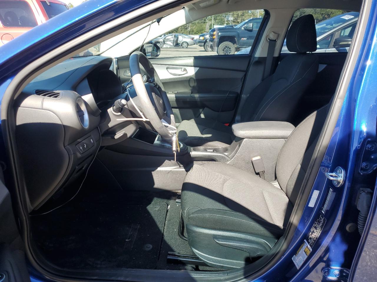 2024 Kia Forte Lx VIN: 3KPF24AD1RE828057 Lot: 91870935