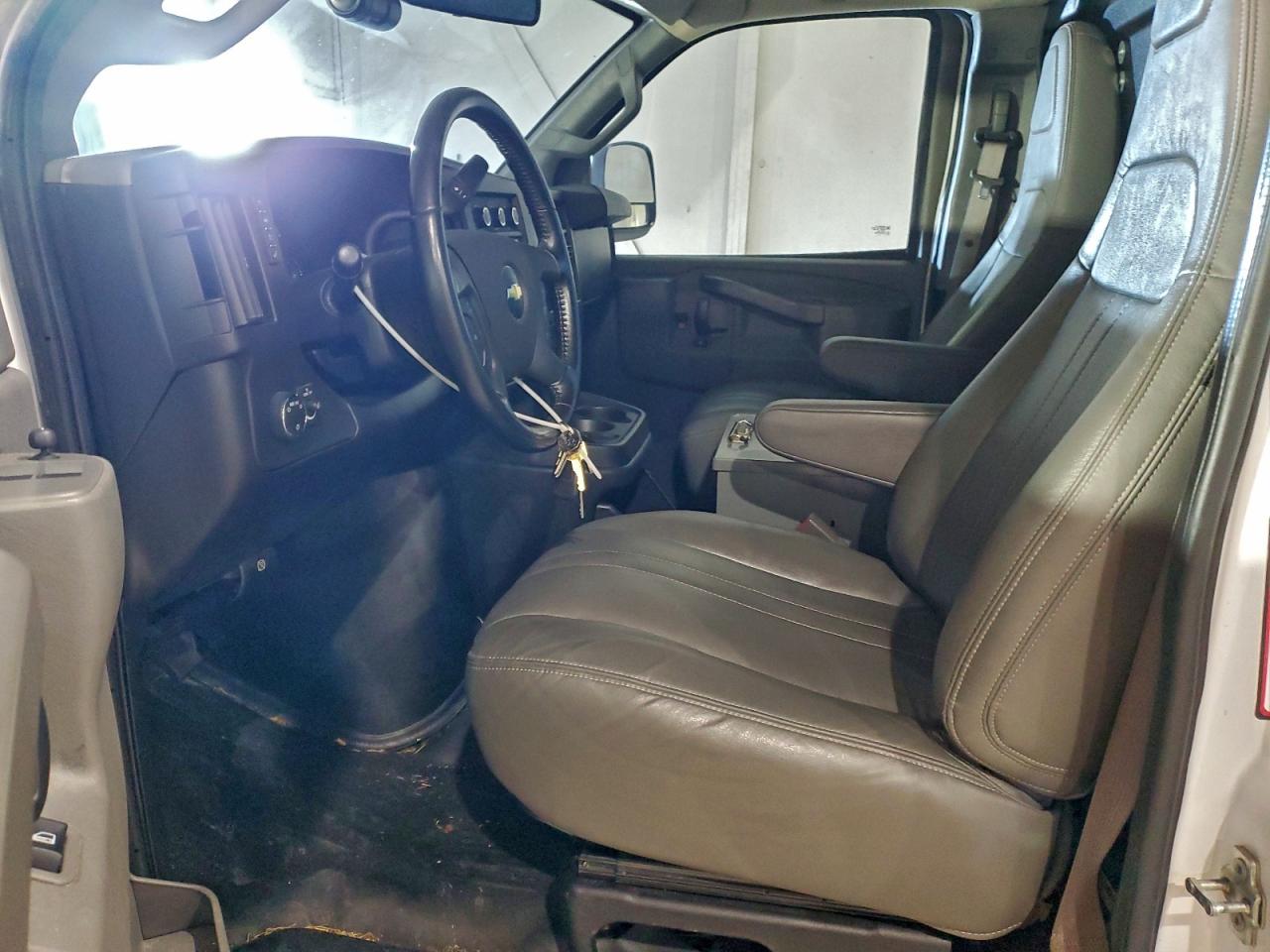 2021 Chevrolet Express G2500 VIN: 1GCWGAF7XM1147796 Lot: 94069055