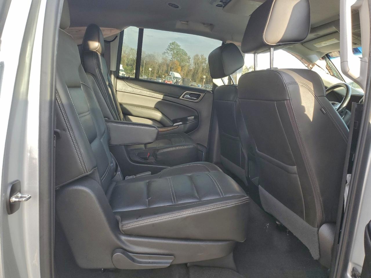 2018 GMC Yukon Xl Denali VIN: 1GKS2HKJ1JR292721 Lot: 93957665