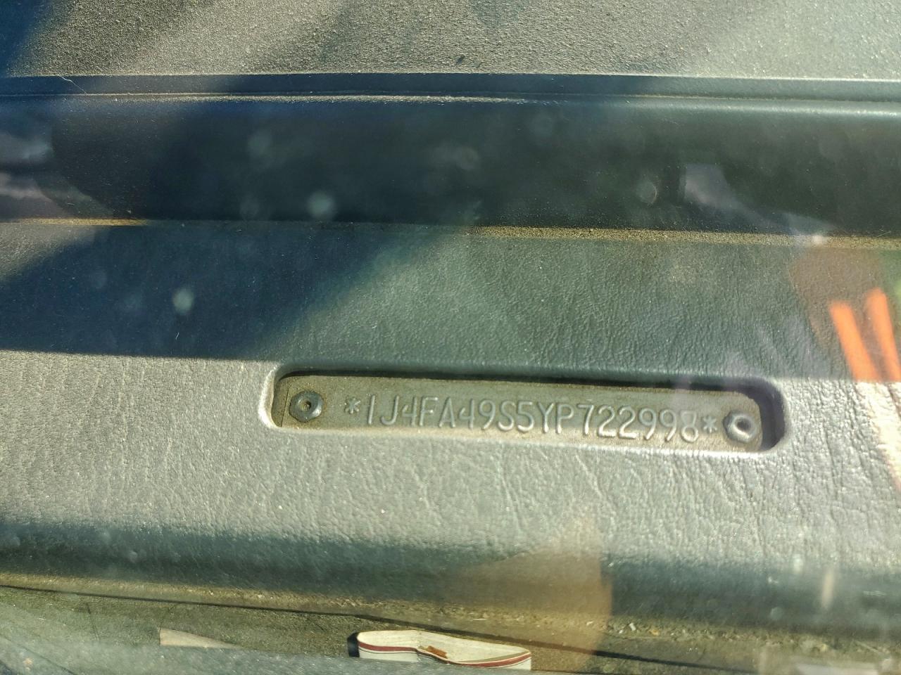 2000 Jeep Wrangler / Tj Sport VIN: 1J4FA49S5YP722998 Lot: 94358885