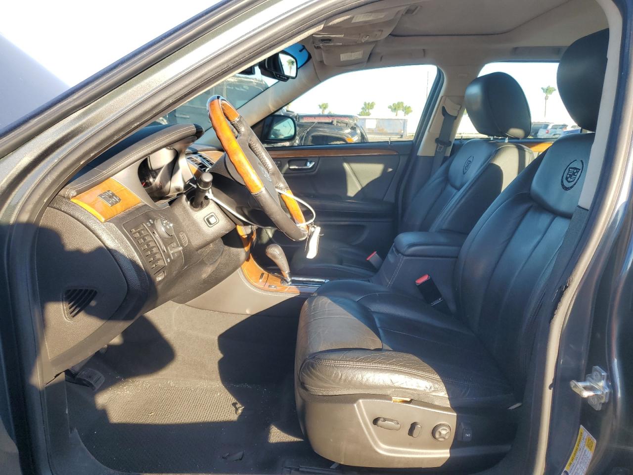 2011 Cadillac Dts Platinum VIN: 1G6KP5ES3BU145334 Lot: 92986315