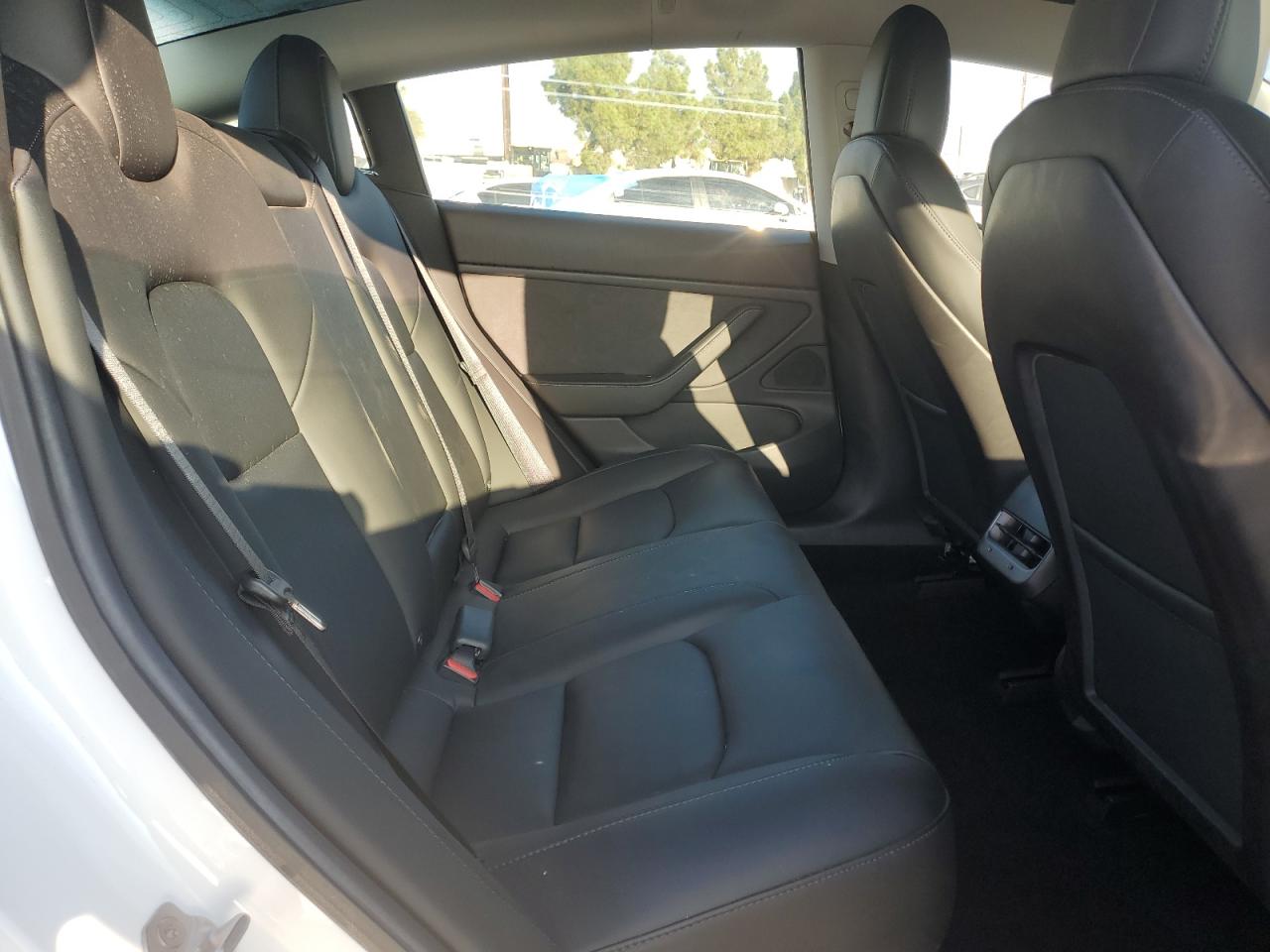 2019 Tesla Model 3 VIN: 5YJ3E1EA0KF411960 Lot: 91627825