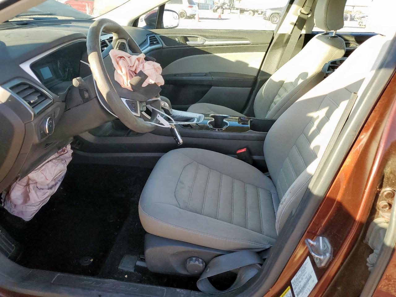 2015 Ford Fusion S VIN: 3FA6P0G78FR177550 Lot: 92605125