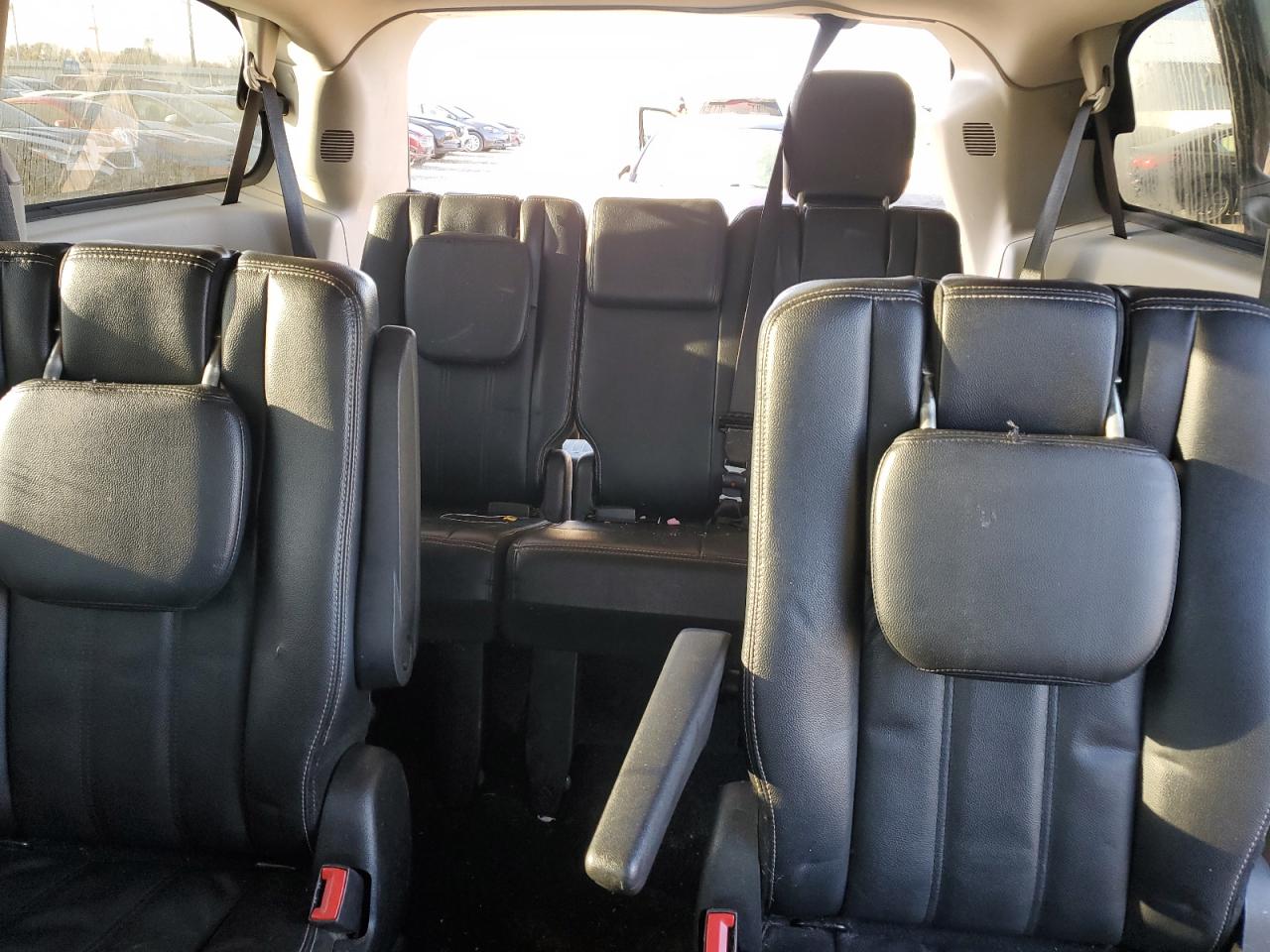 2013 Chrysler Town & Country Touring VIN: 2C4RC1BG1DR669548 Lot: 92411065