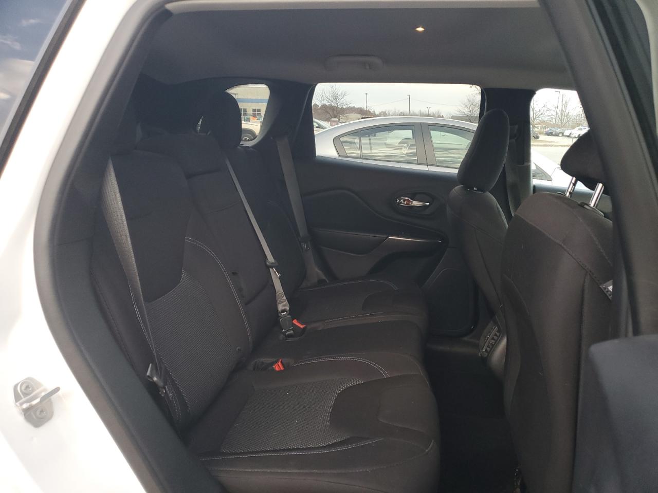 2019 Jeep Cherokee Latitude VIN: 1C4PJLCB4KD331752 Lot: 91884045