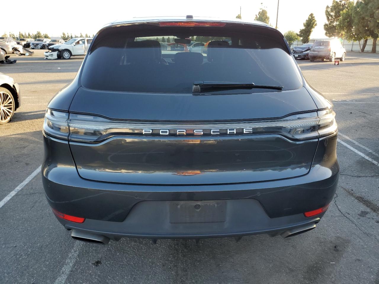 2019 Porsche Macan VIN: WP1AA2A55KLB06418 Lot: 92130035