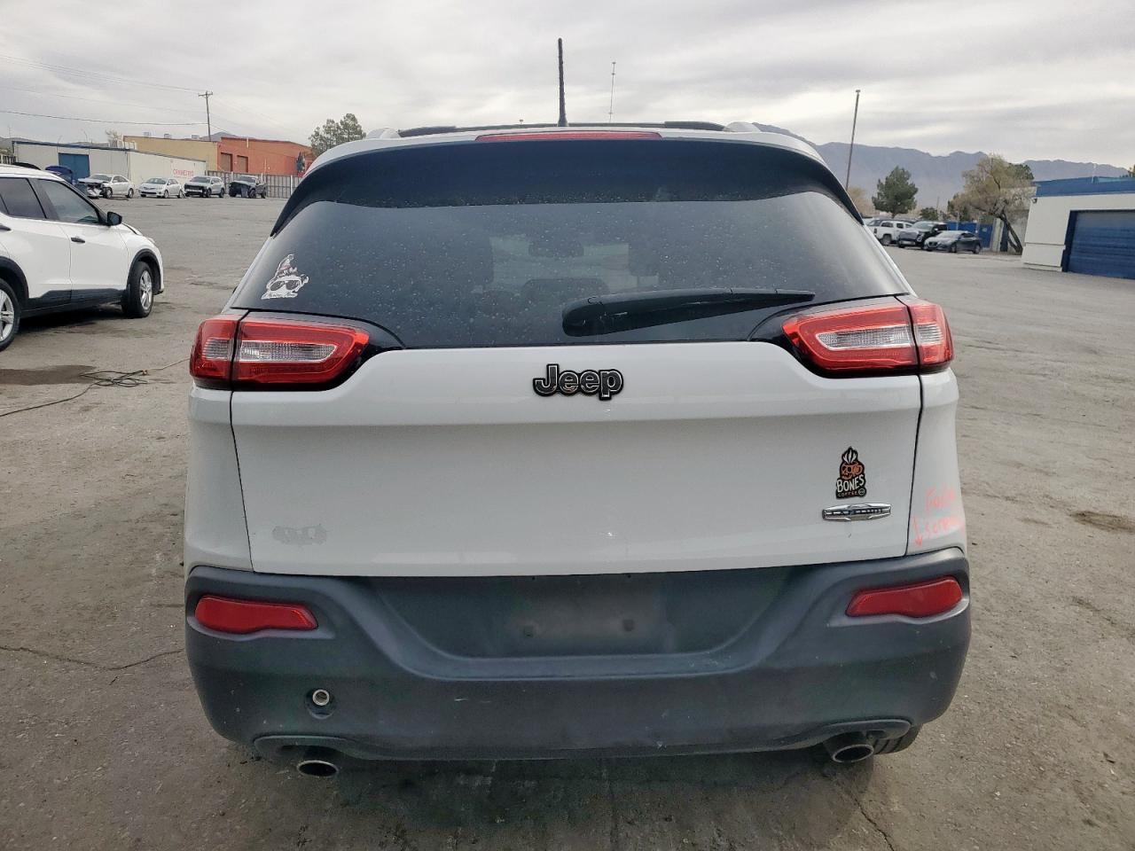 2014 Jeep Cherokee Latitude VIN: 1C4PJLCS4EW116817 Lot: 92706495