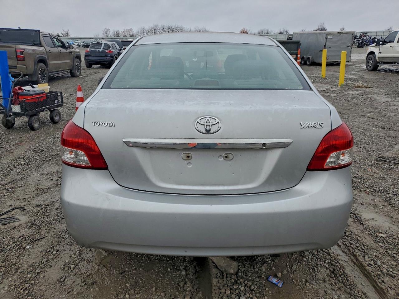 2008 Toyota Yaris VIN: JTDBT923381283513 Lot: 93640585