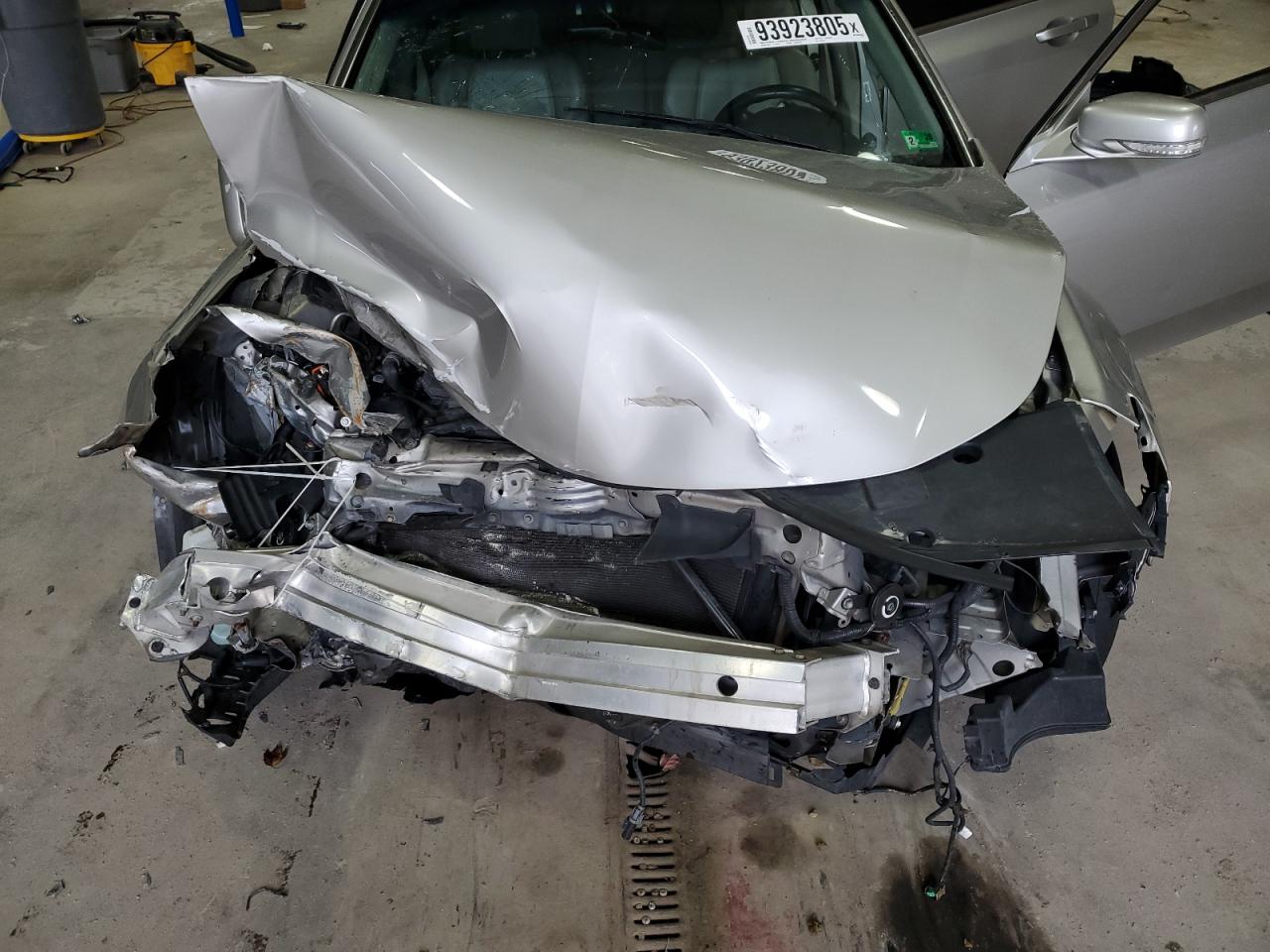 2009 Acura Tl VIN: 19UUA86219A025147 Lot: 93923805