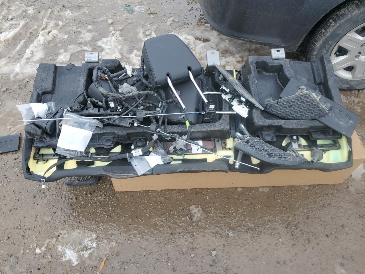 2025 GMC Sierra K1500 Elevation VIN: 1GTUUCE81SZ244289 Lot: 91883845