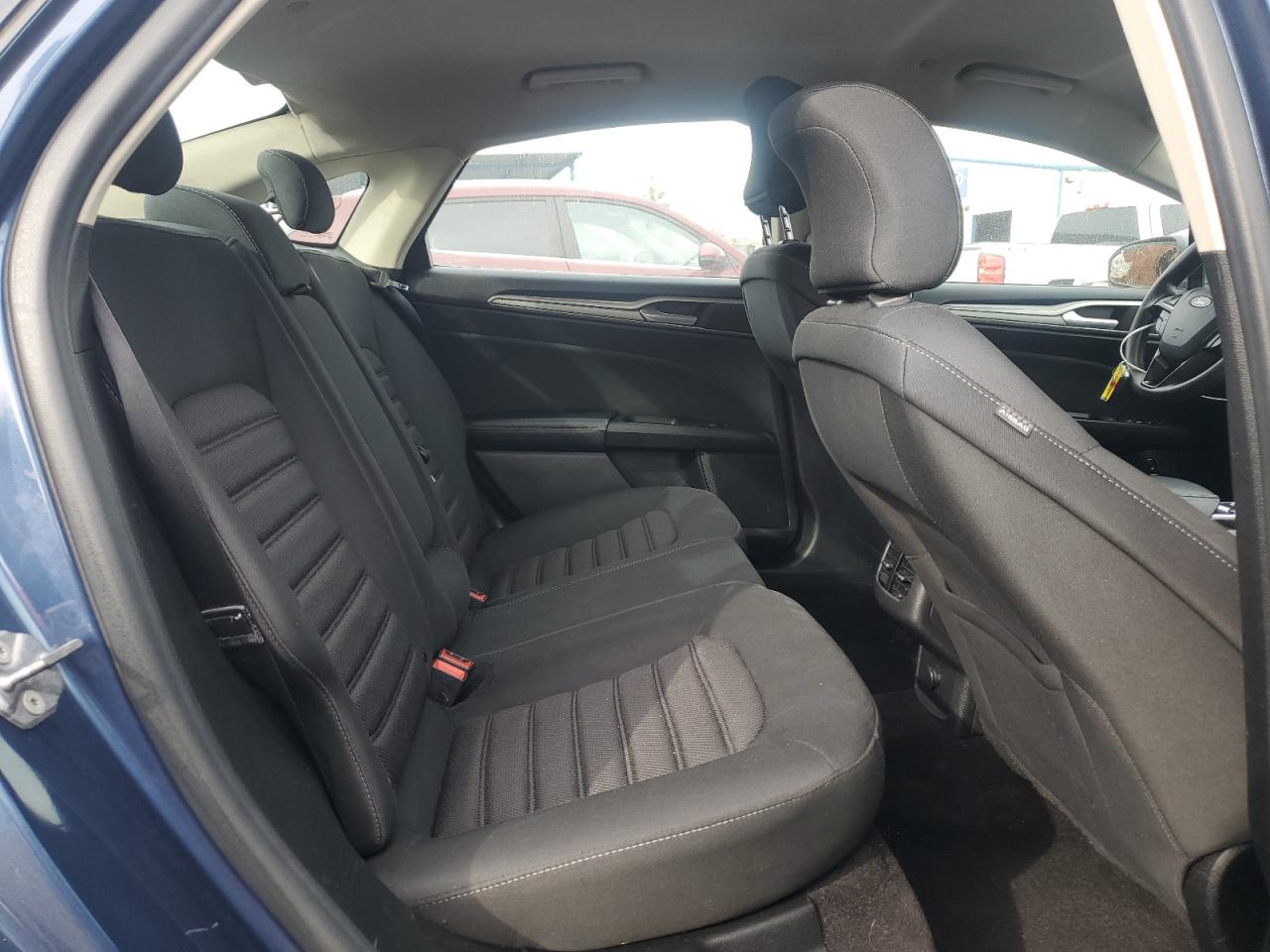 2019 Ford Fusion Se VIN: 3FA6P0LU2KR169174 Lot: 92080145