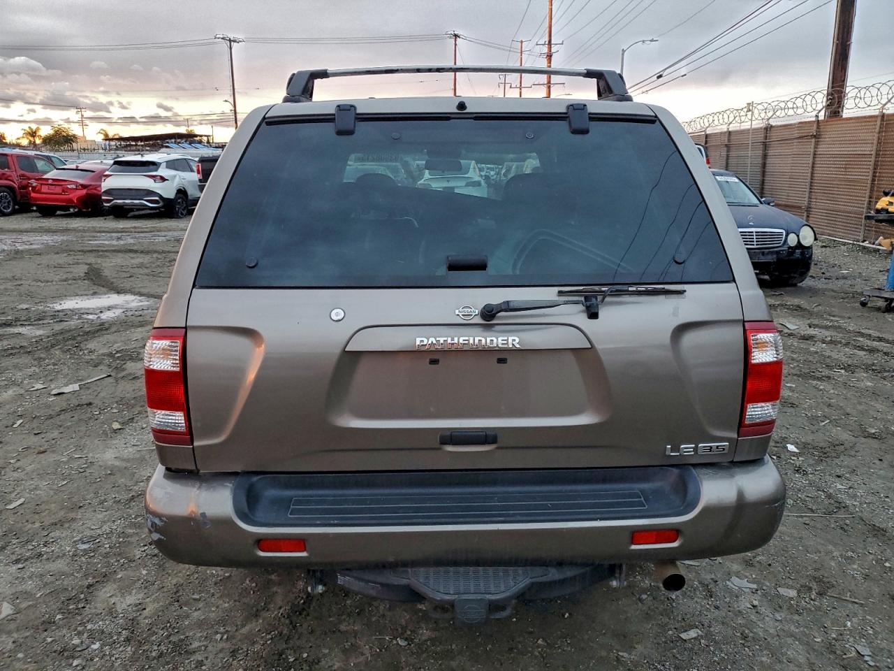 2001 Nissan Pathfinder Le VIN: JN8DR09X01W569487 Lot: 93908215