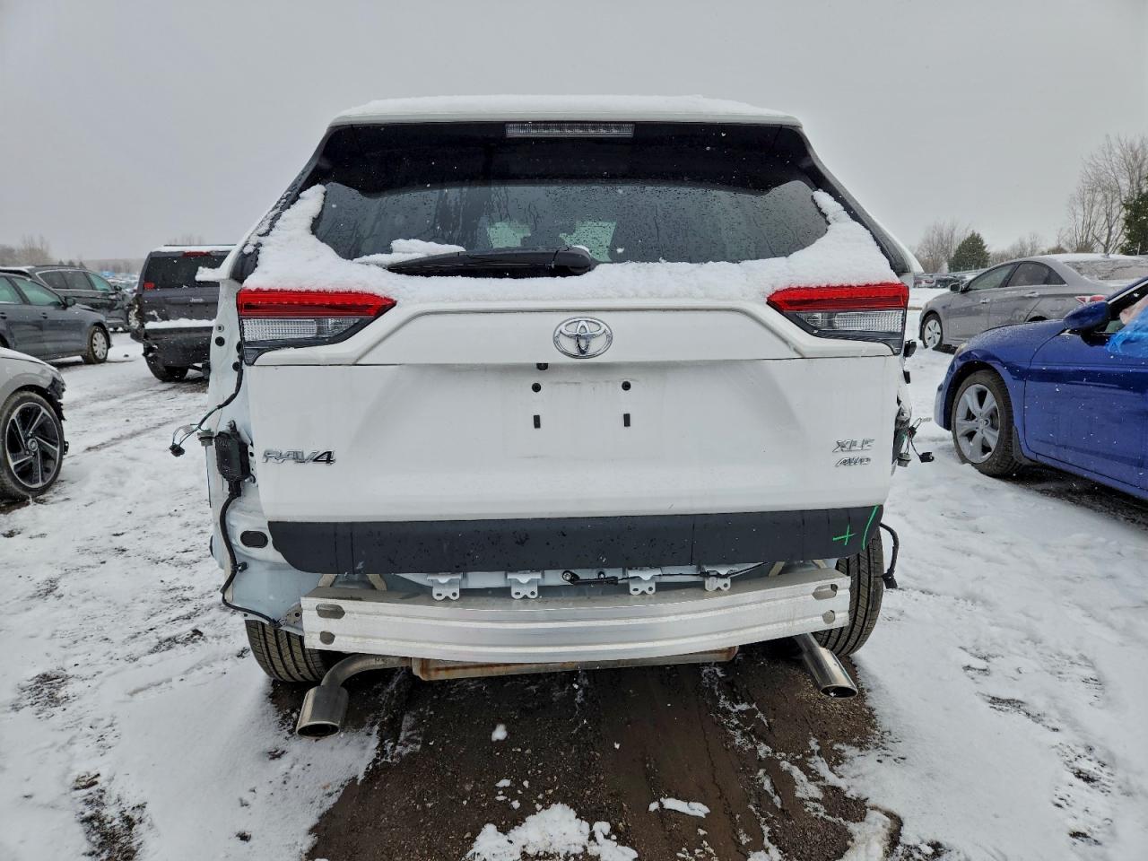 2024 Toyota Rav4 Xle VIN: 2T3R1RFV7RC451075 Lot: 94570515