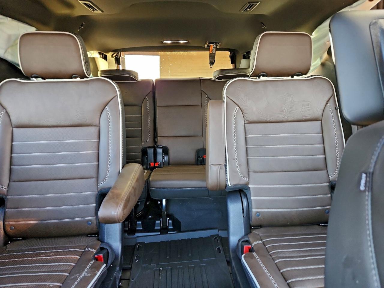 2026 GMC Yukon Denali Ultimate VIN: 1GKS2EK88TR131085 Lot: 94526415