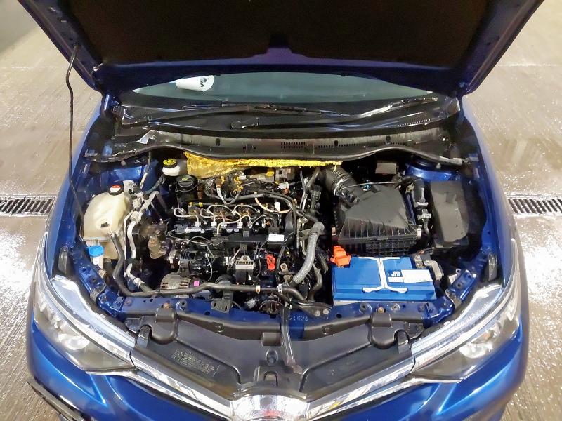 2016 TOYOTA AURIS BUSI