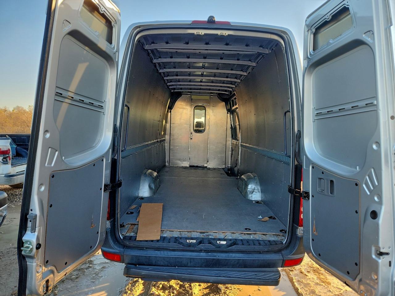 2015 Mercedes-Benz Sprinter 2500 VIN: WD3PE8DC0FP111144 Lot: 94335735