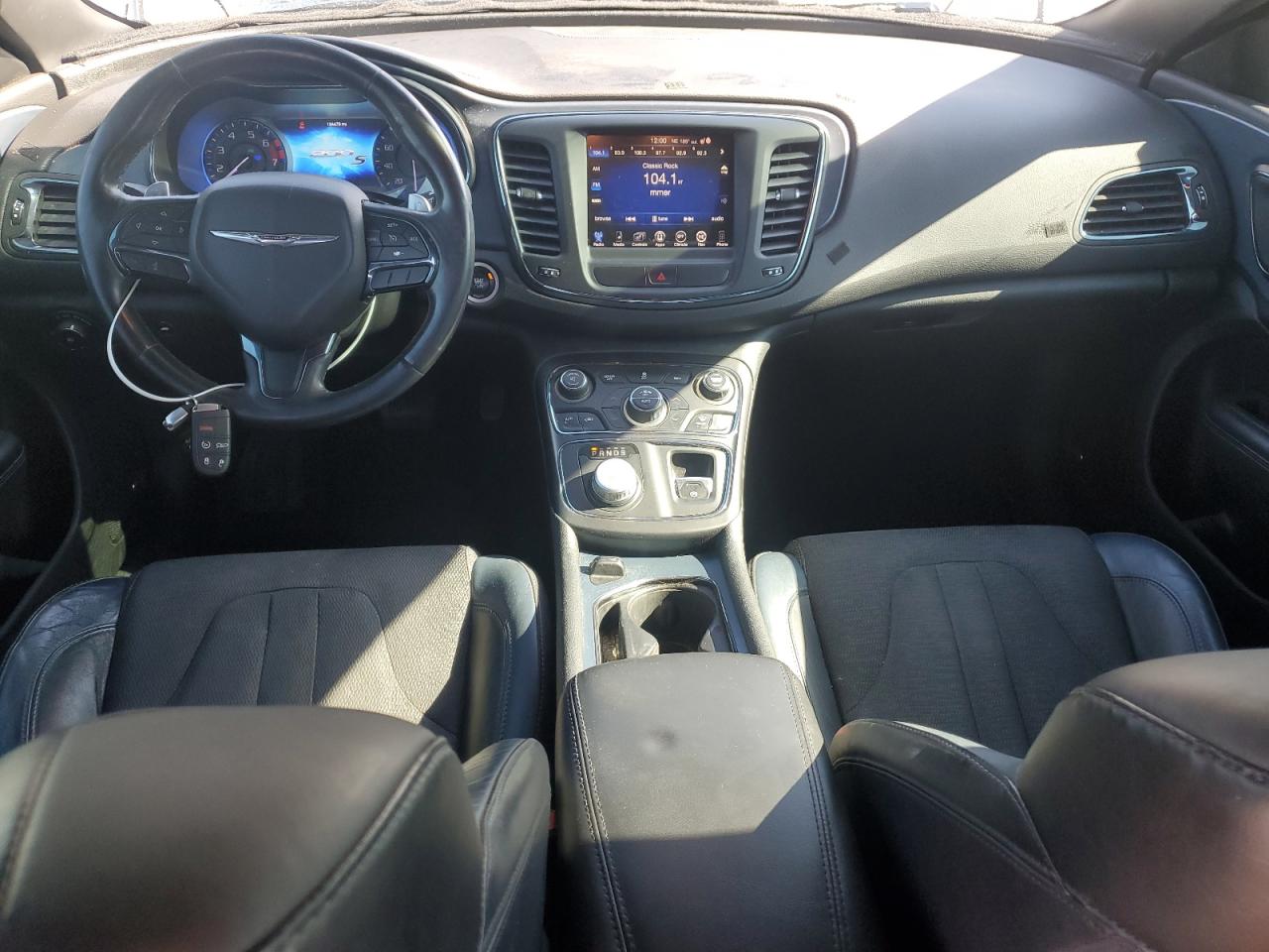 2015 Chrysler 200 S VIN: 1C3CCCBB3FN573589 Lot: 92729555