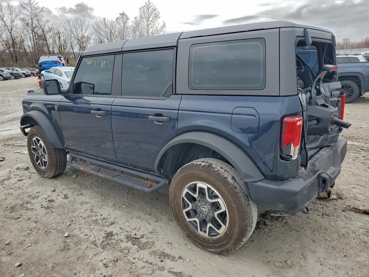 2021 Ford Bronco Base VIN: 1FMEE5DP4MLA80673 Lot: 94062105