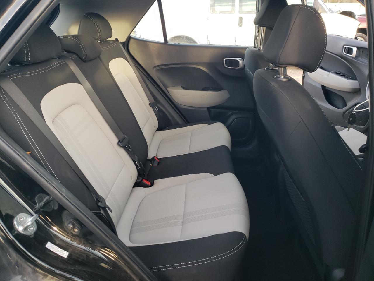 2022 Hyundai Venue Sel VIN: KMHRC8A37NU162869 Lot: 92429185