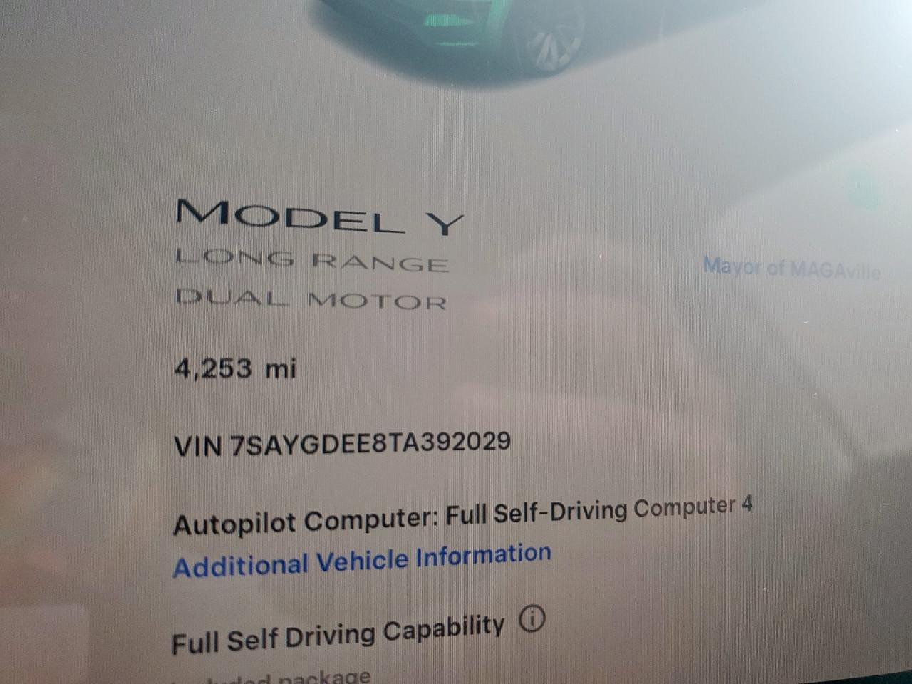 2026 Tesla Model Y VIN: 7SAYGDEE8TA392029 Lot: 85917975
