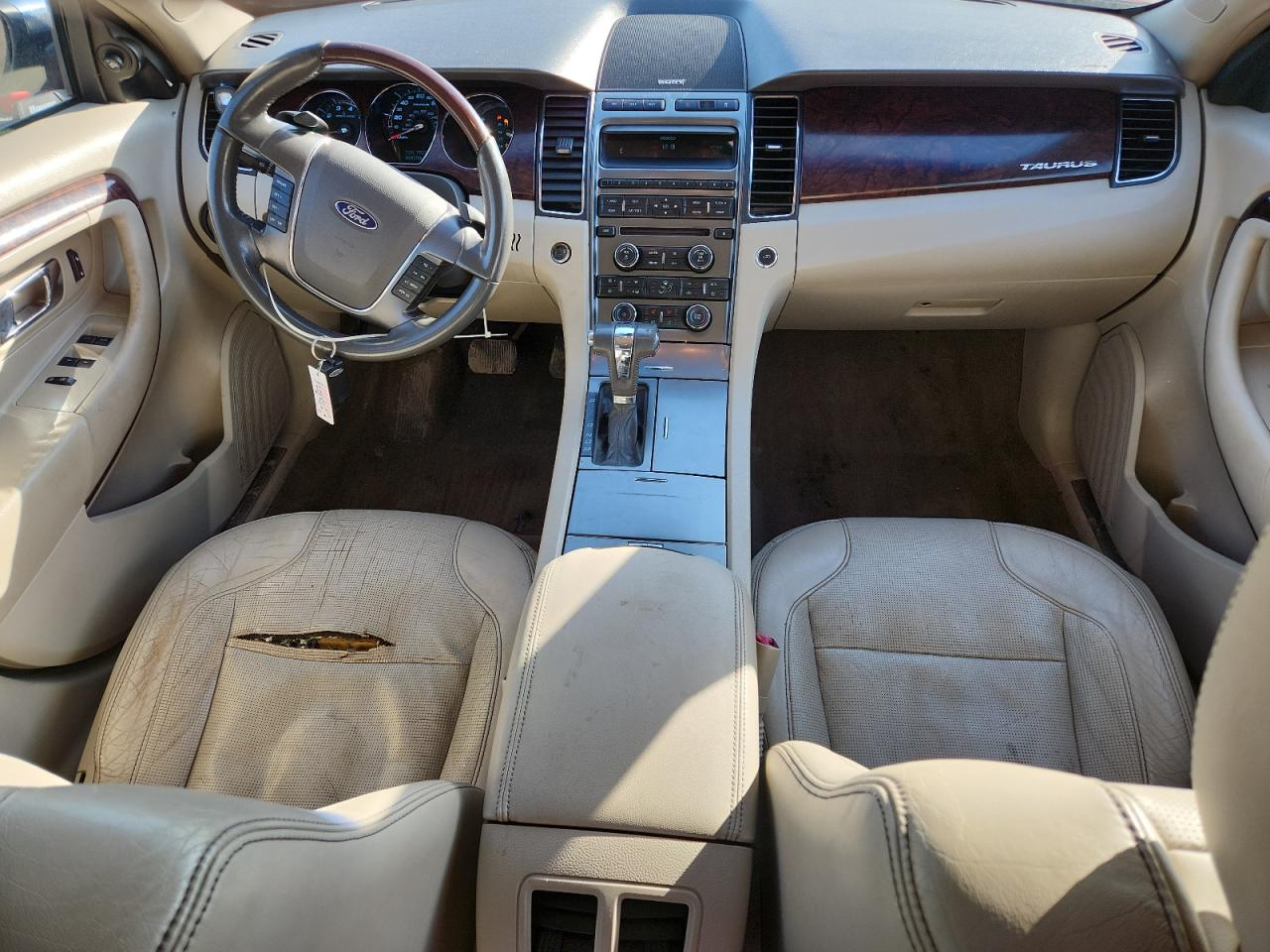 2010 Ford Taurus Limited VIN: 1FAHP2FWXAG100501 Lot: 92898795