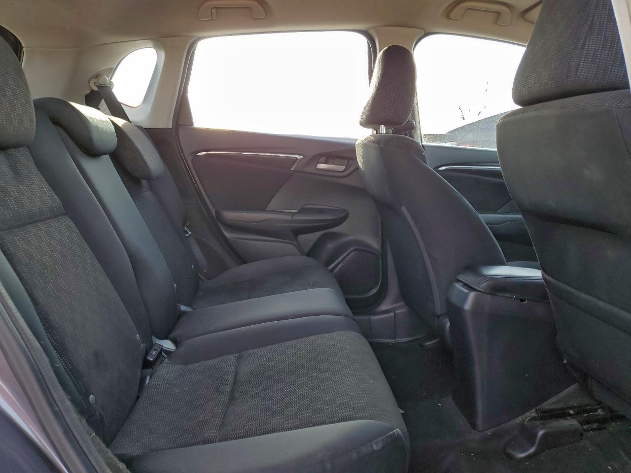 2015 Honda Fit Lx VIN: 3HGGK5H5XFM763706 Lot: 93121475