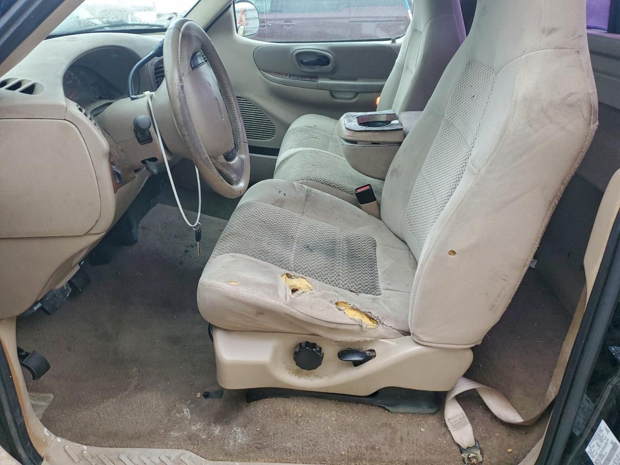 2002 Ford F150 VIN: 1FTRF18W22NB65929 Lot: 93751555