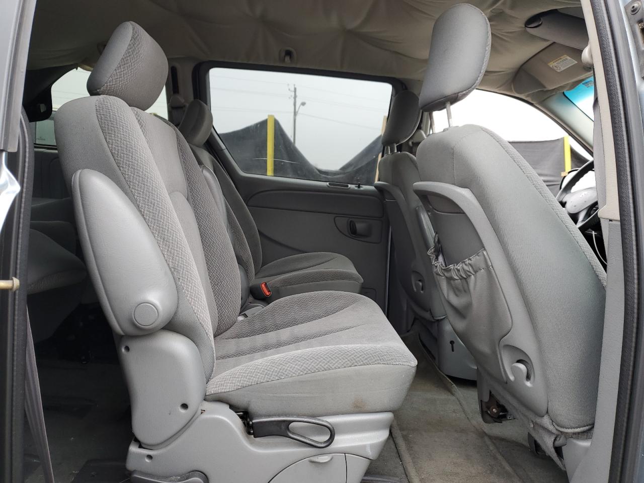 2005 Dodge Caravan Sxt VIN: 1D4GP45R15B228161 Lot: 93398705