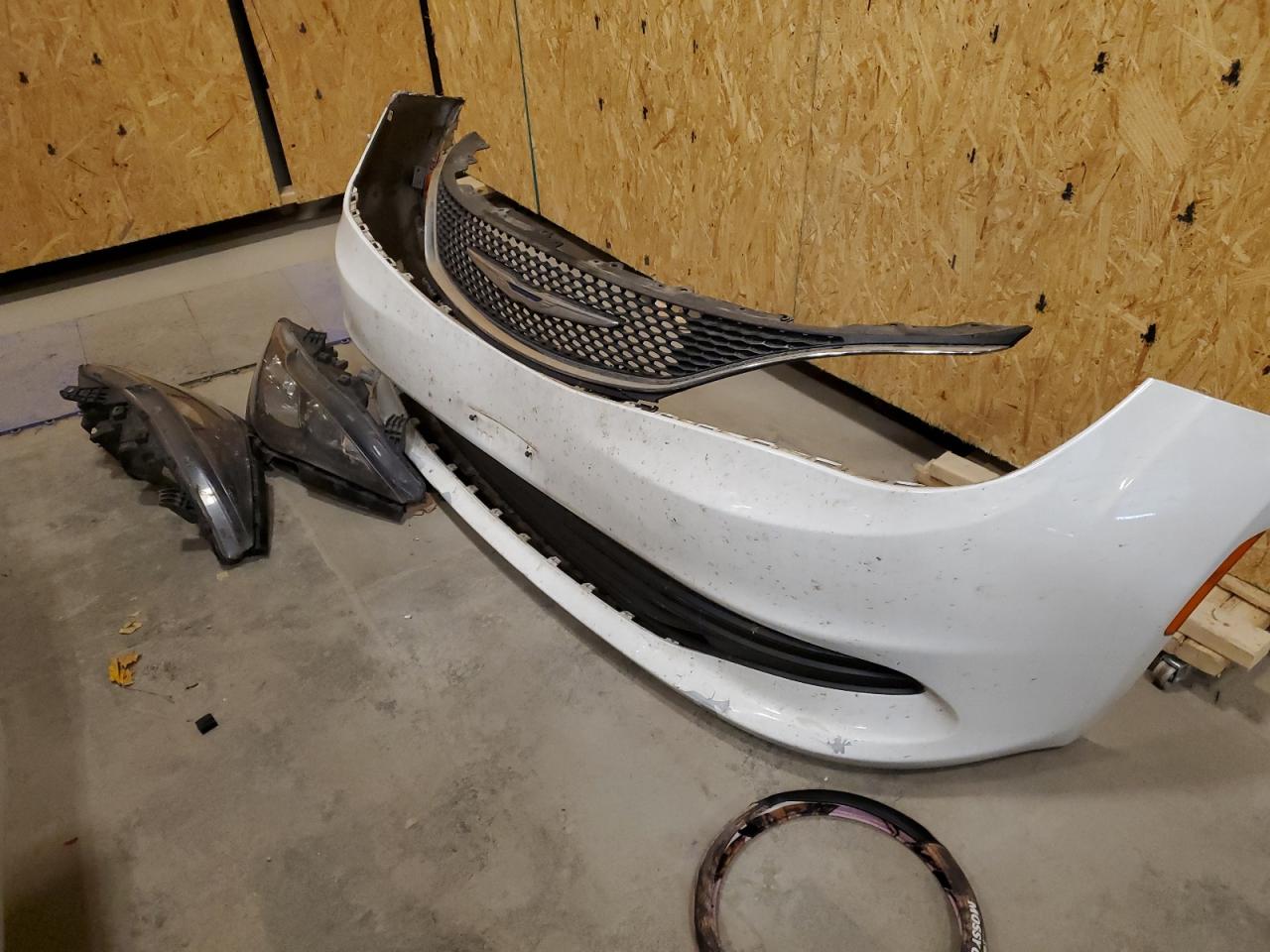 2017 Chrysler Pacifica Lx VIN: 2C4RC1CGXHR599195 Lot: 92471505