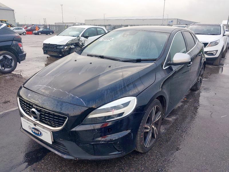 2017 VOLVO V40 D4 [190] R DESIGN PRO 5DR GEARTRONIC for sale at Copart CHESTER