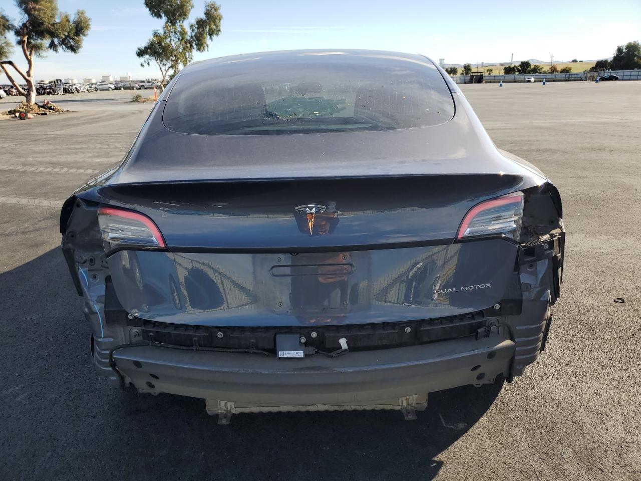 2018 Tesla Model 3 VIN: 5YJ3E1EB5JF185244 Lot: 90829255