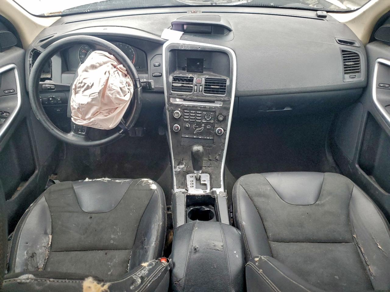 2011 Volvo Xc60 3.2 VIN: YV4940DLXB2171987 Lot: 94103805