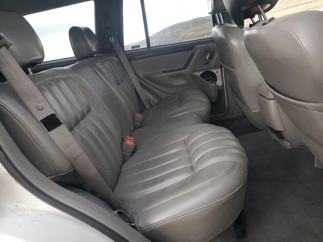 2000 Jeep Grand Cherokee Limited VIN: 1J4GW58N2YC193220 Lot: 92660995