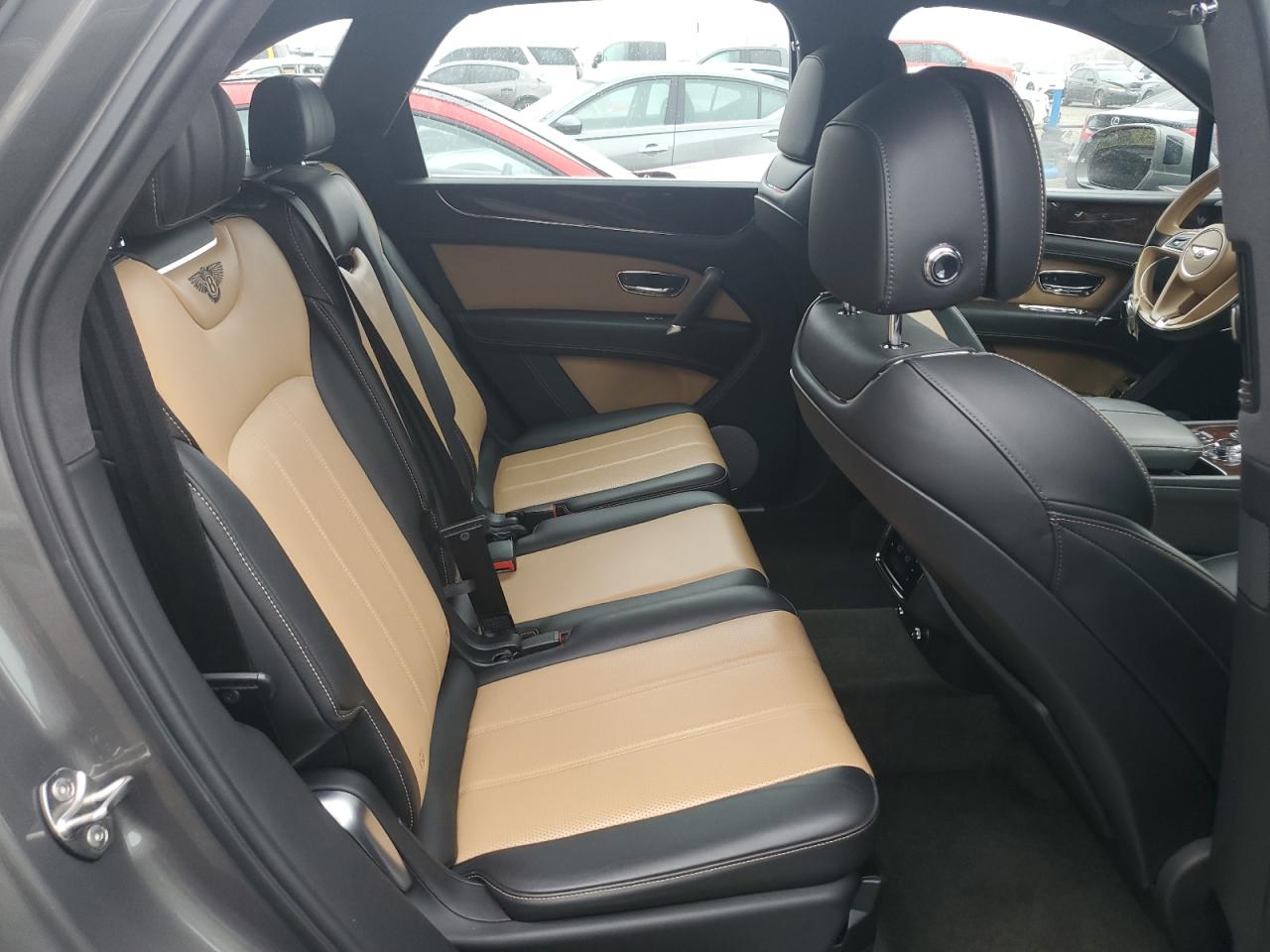 2018 Bentley Bentayga VIN: SJAAC4ZV3JC017765 Lot: 93570245