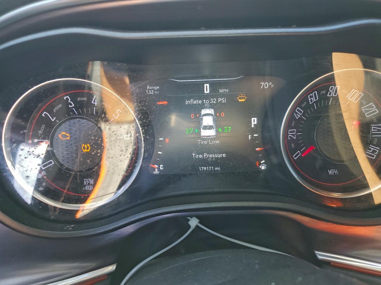 2018 Dodge Challenger Sxt VIN: 2C3CDZAG4JH245502 Lot: 94294255