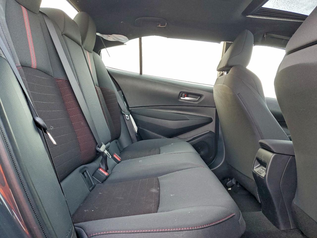 2026 Toyota Corolla Le VIN: JTDBDMHE1T3026937 Lot: 93133285