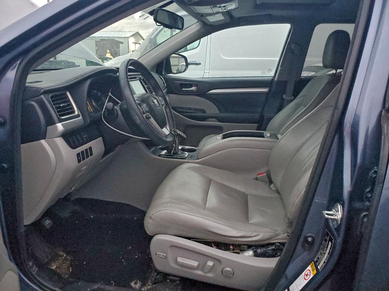 2016 Toyota Highlander Xle VIN: 5TDJKRFH4GS302107 Lot: 94518925